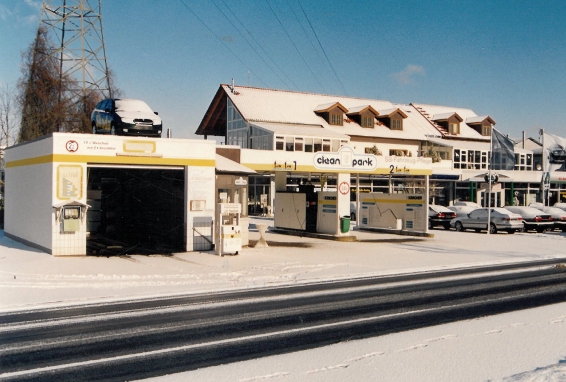 zu sehen ist die Waschanlage im Jahre 1992